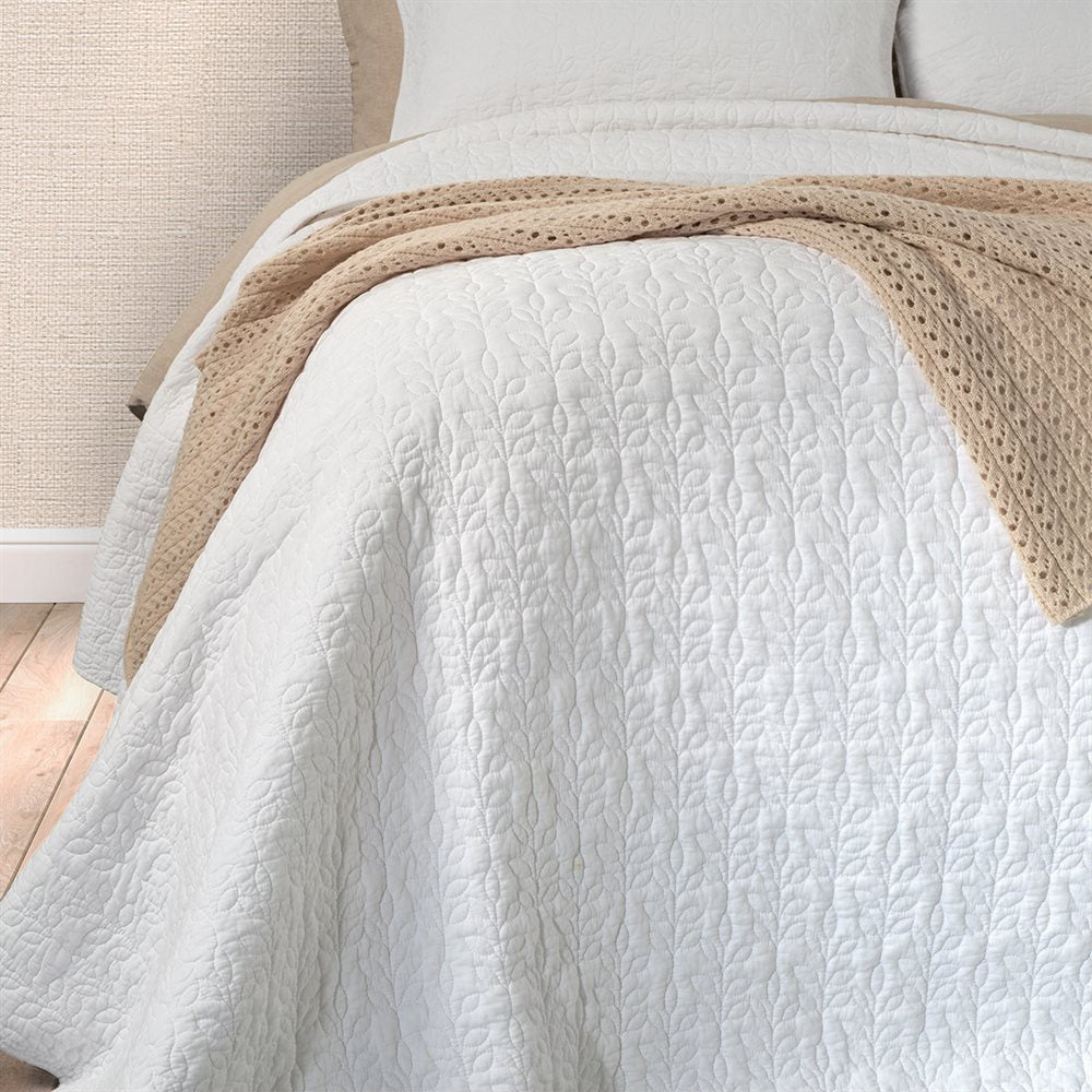 Foliage Stitched Quilt Collection