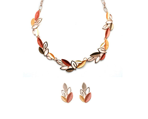 Femme Necklace