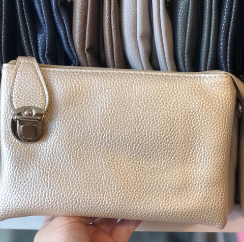 Amanda Crossbody w/wristlet