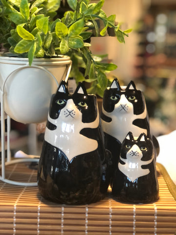 Sitting Cat Vase