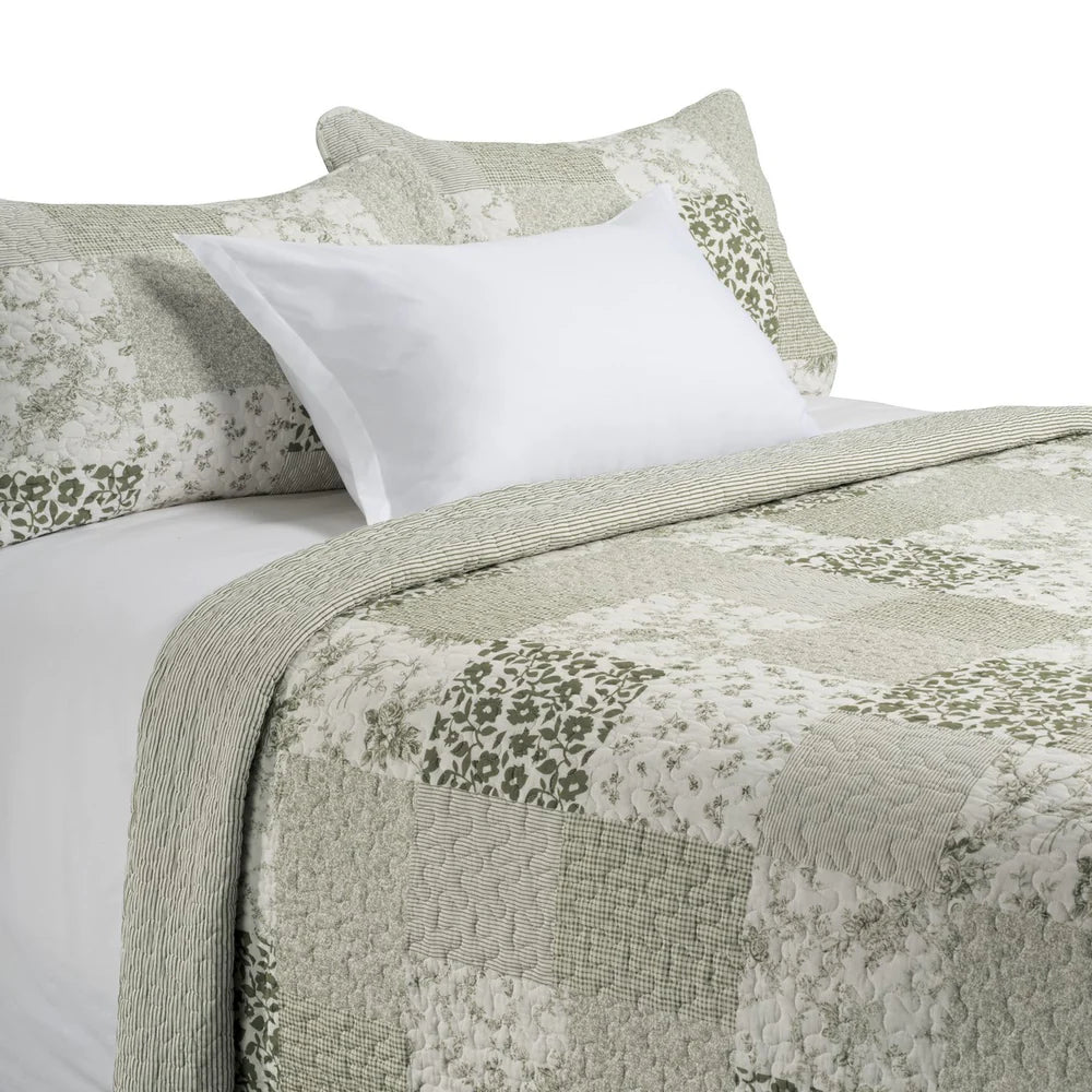 Matcha Modern Quilt Set