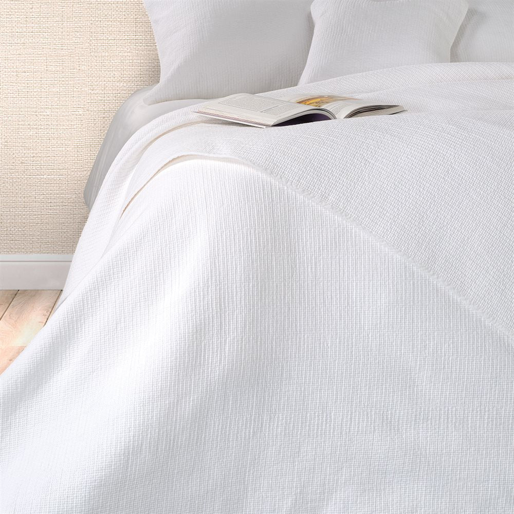 Contemporain Stitched Quilt Collection