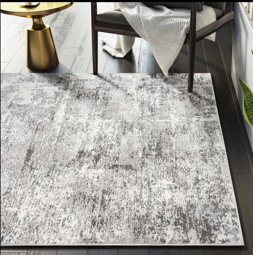 Luna Distressed Rug 5’3”x7’6”
