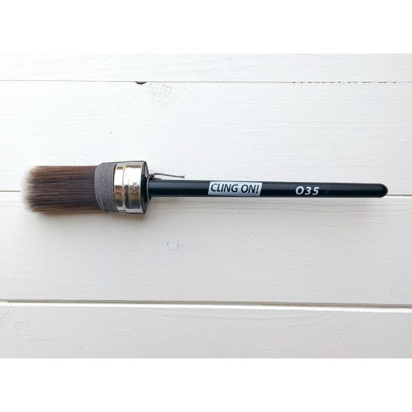 Cling On! Brush O35